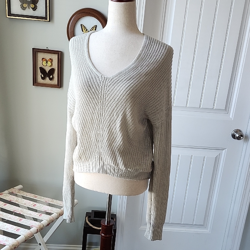 Freshman Women's V-Neck Sweater - Light Gray